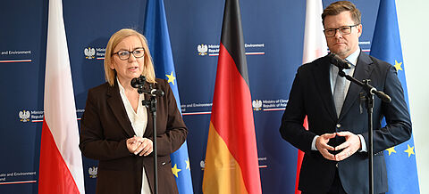 Bundesumweltminister Carsten Schneider und die polnische Umweltministerin Paulina Hennig-Kloska